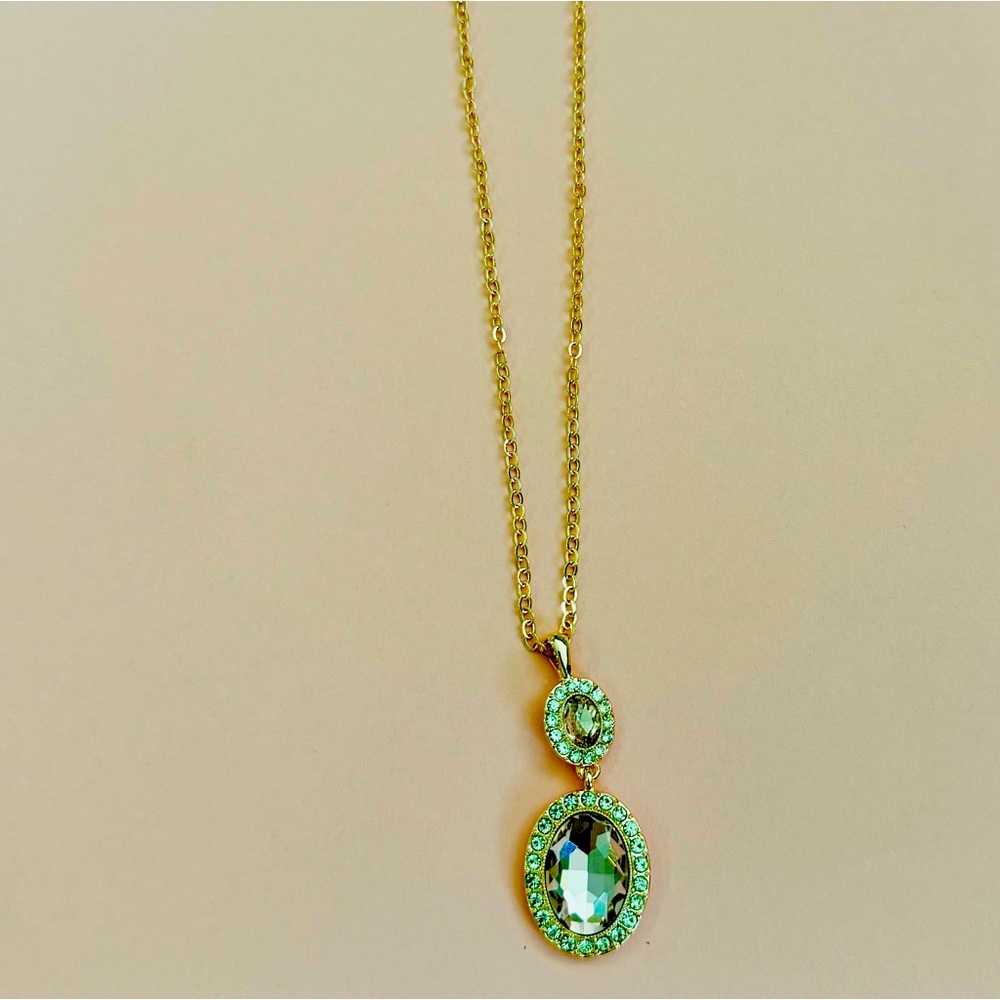 Women’s necklace